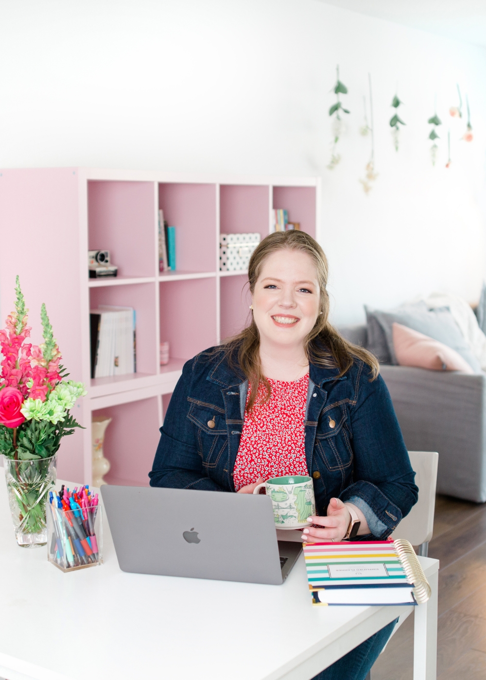 Hailey Dale - About me - Your Content Empire